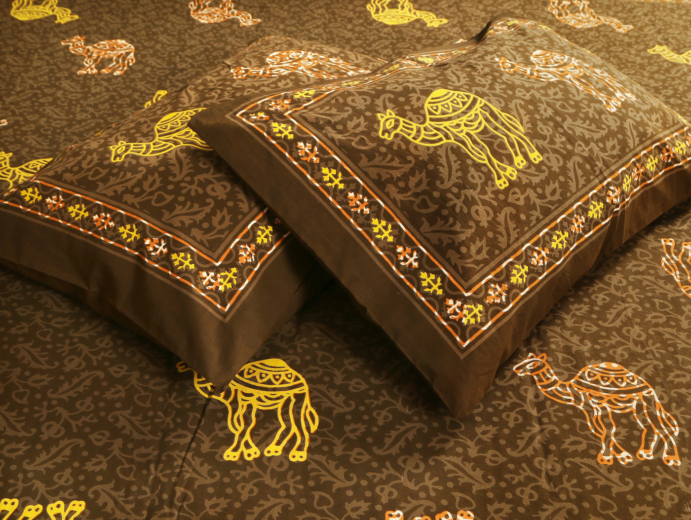 Braise Premium | King Size 100 x 108 in | 100% Pure Cotton | Bedsheet For Double Bed with 2 Pillow Covers (Camel Design)
