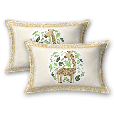Bedsheet with giraffe design