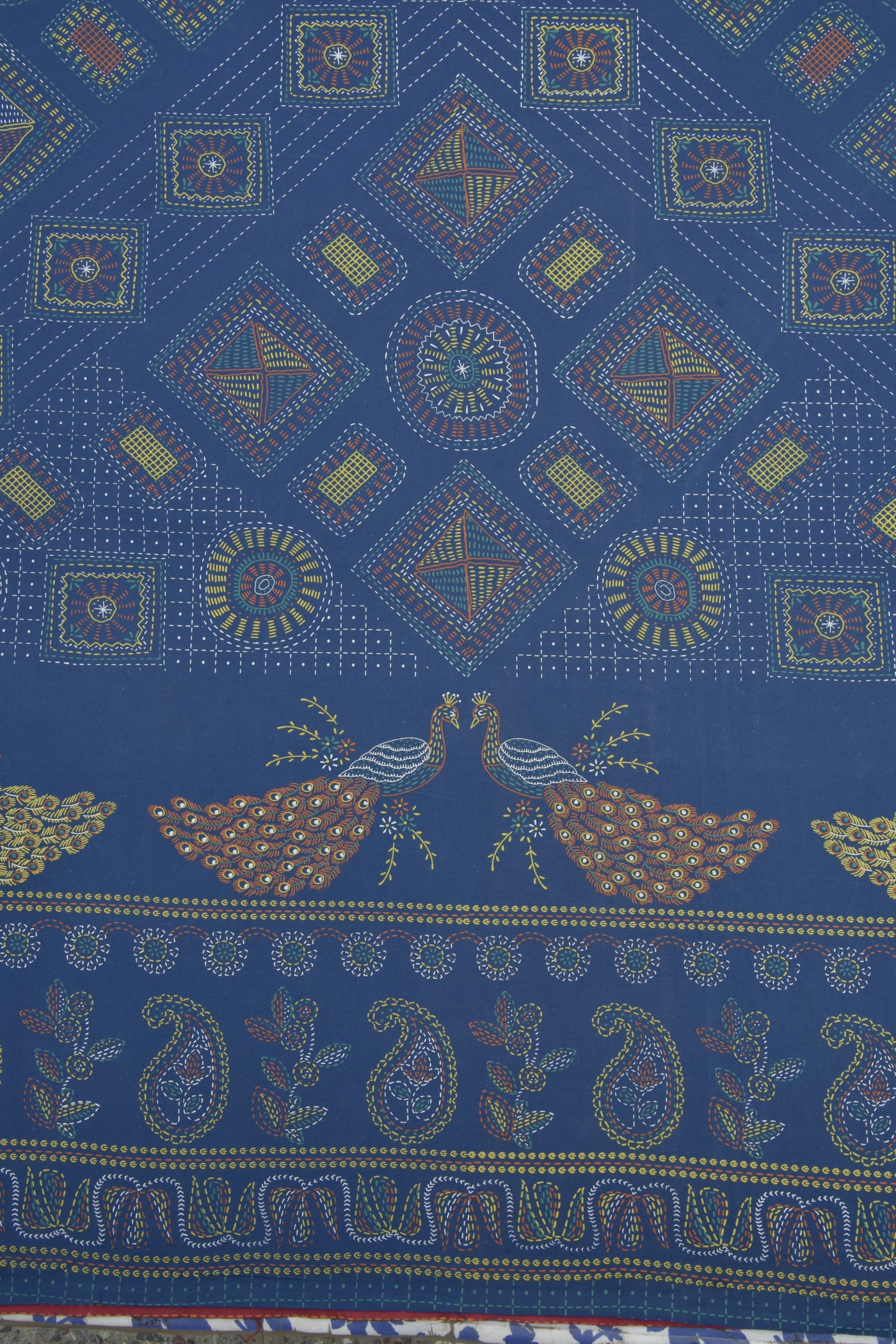 Braise Premium | King Size 100 x 108 in | 100% Pure Cotton | Double Bedsheet with 2 Pillow Covers (Twin  Peacock Design)